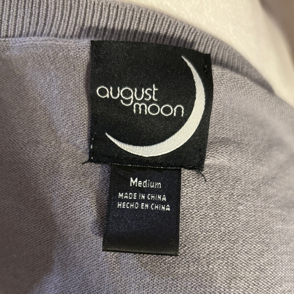 August Moon Multimedia Top - Picture 6 of 7
